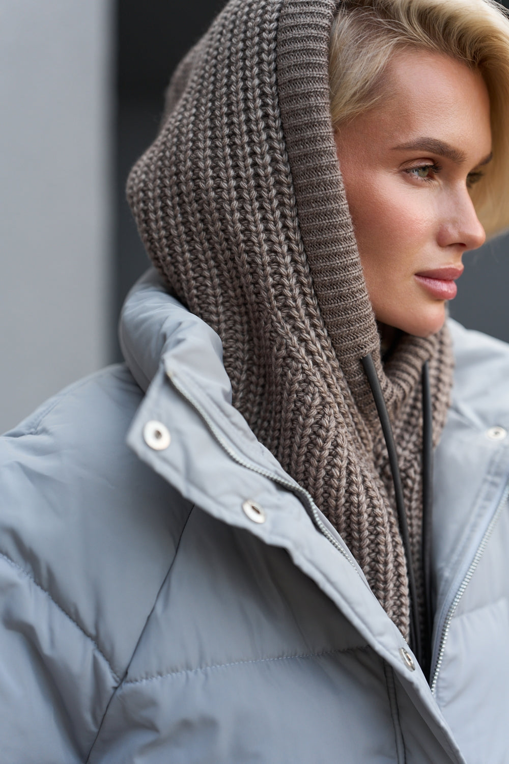 Glugă tricotată tip snood 4005 — cappuccino