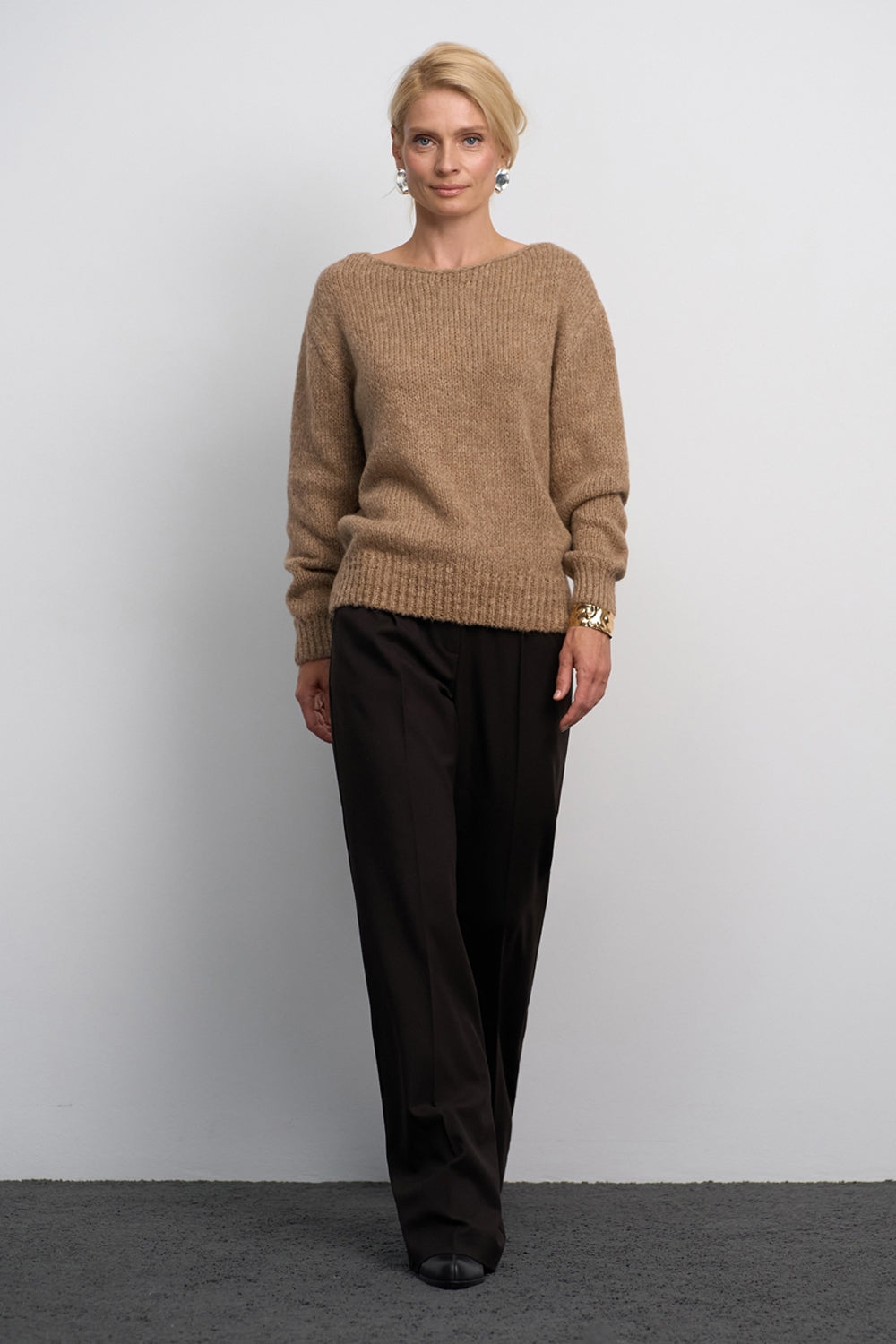 Pulover 2879 — latte