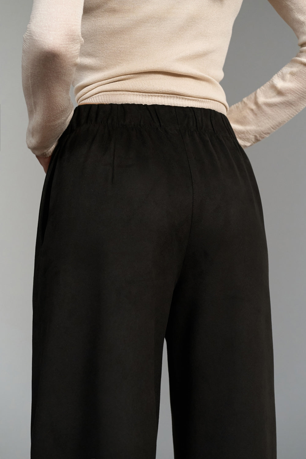 Pantaloni 3133 — negru