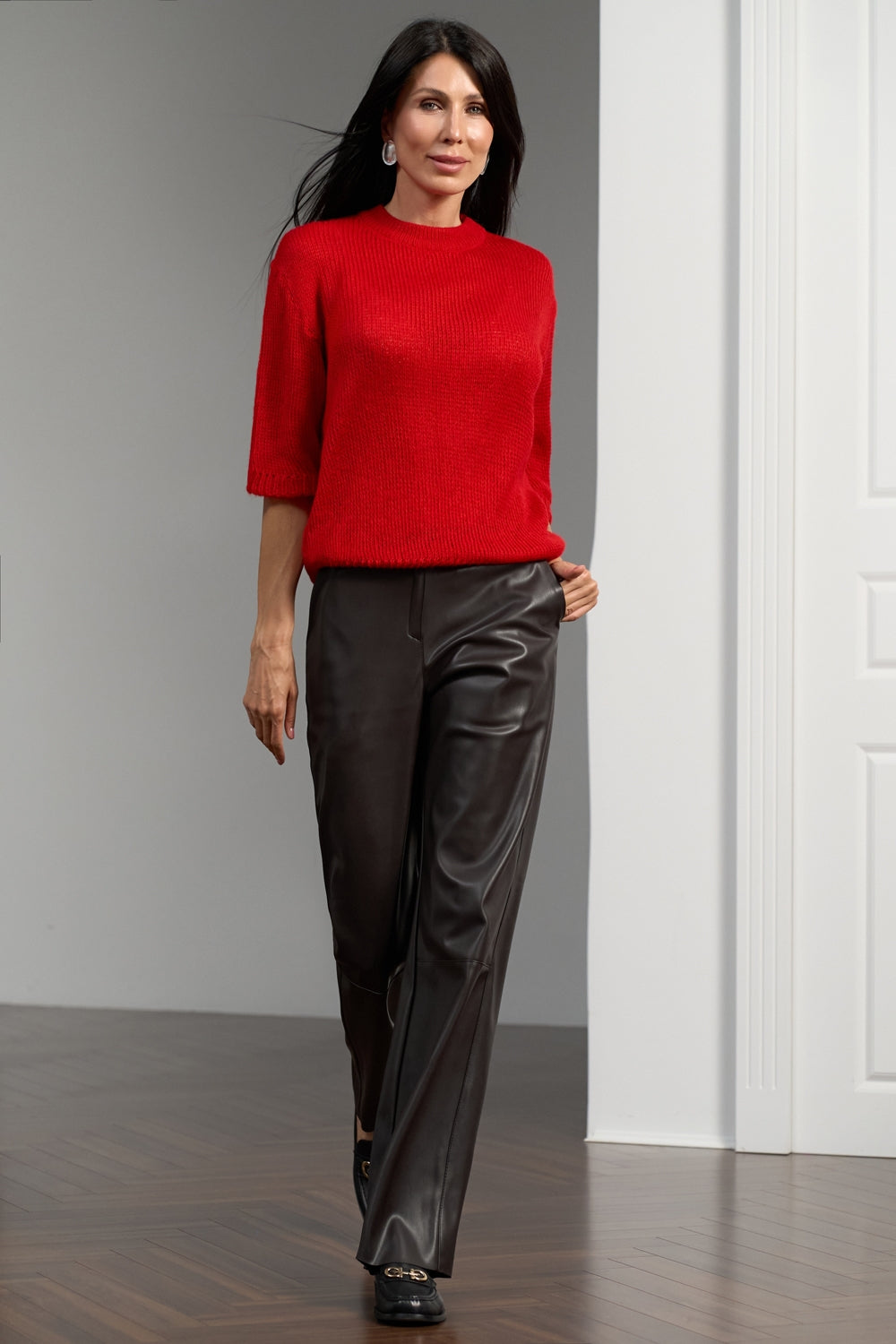 Pantaloni din piele ecologică 3076 — ciocolatiu rece