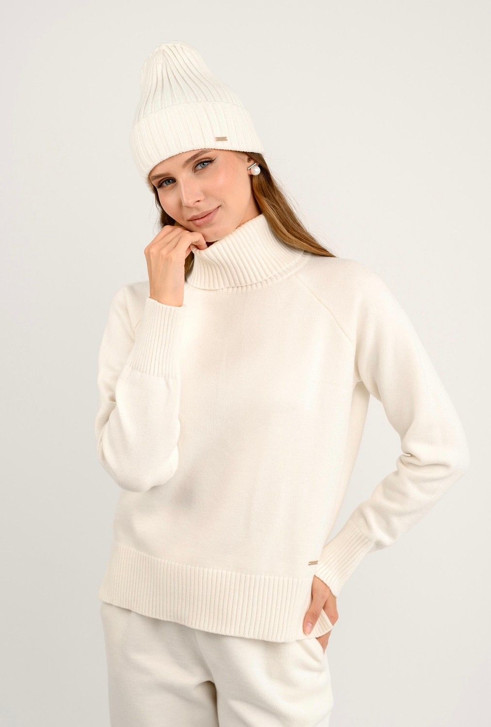 Pulover ELEGANT — lapte