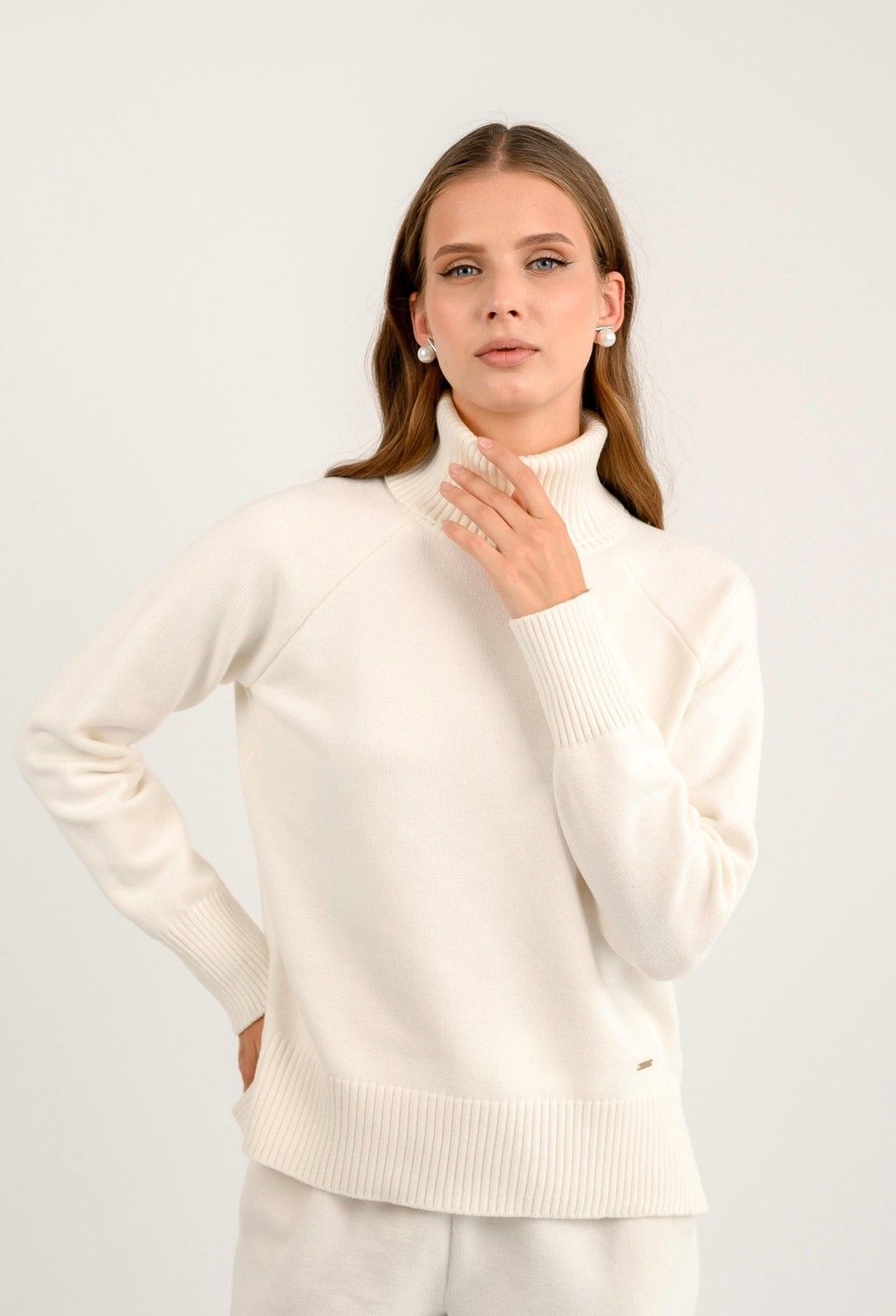 Pulover ELEGANT — lapte