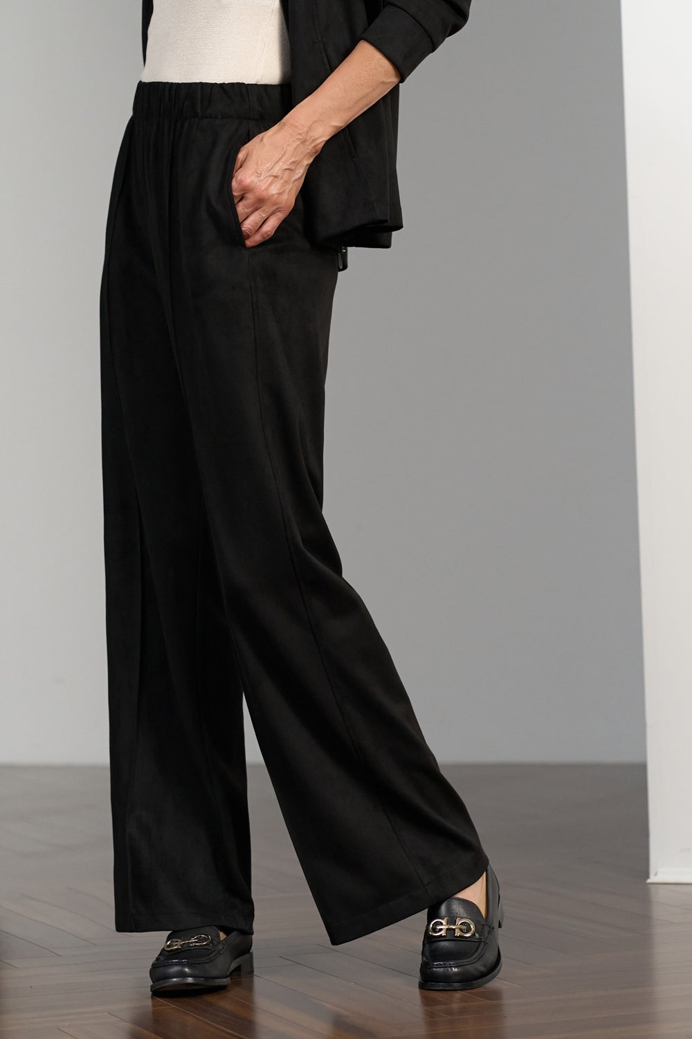Pantaloni 3133 — negru