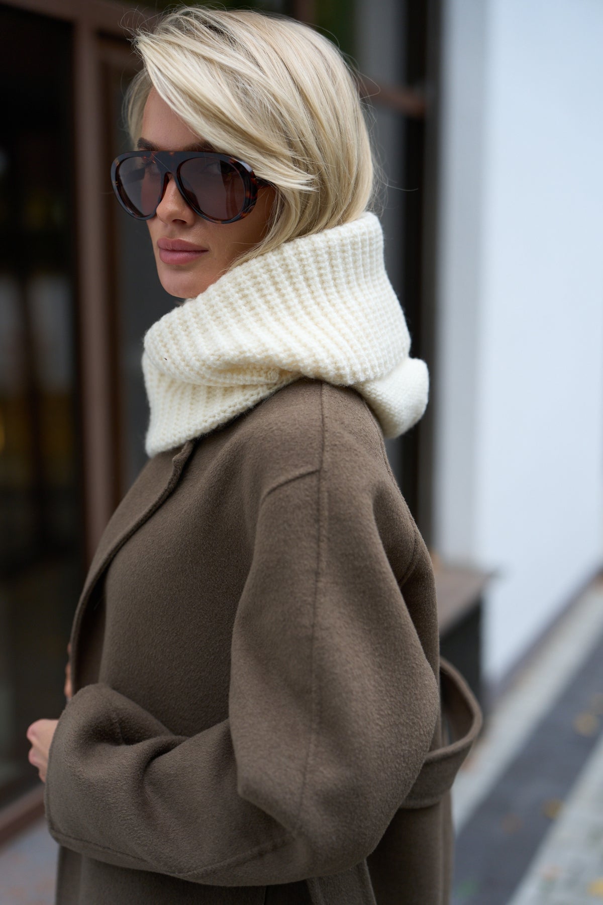 Glugă tricotată tip snood 4033 — ivory