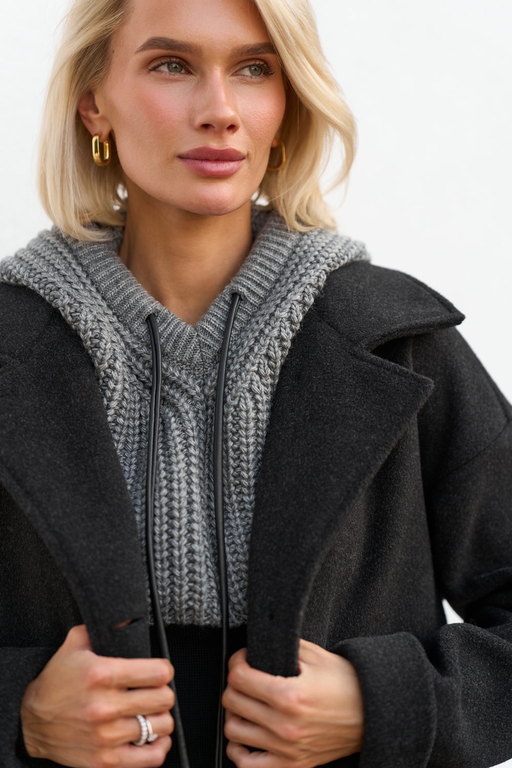 Glugă tricotată tip snood 4005 — gri